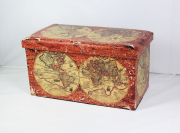 Sitztruhe WELTKARTE faltbar 76x40x40 mit Kunstleder bezogen inkl. Deckel